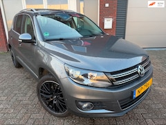 Volkswagen Tiguan - 1.4 TSI R-Line Edition / Leder / Pano / Navi / PDC / DSG / Park Assist