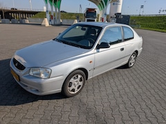 Hyundai Accent - 1.3i Twenty