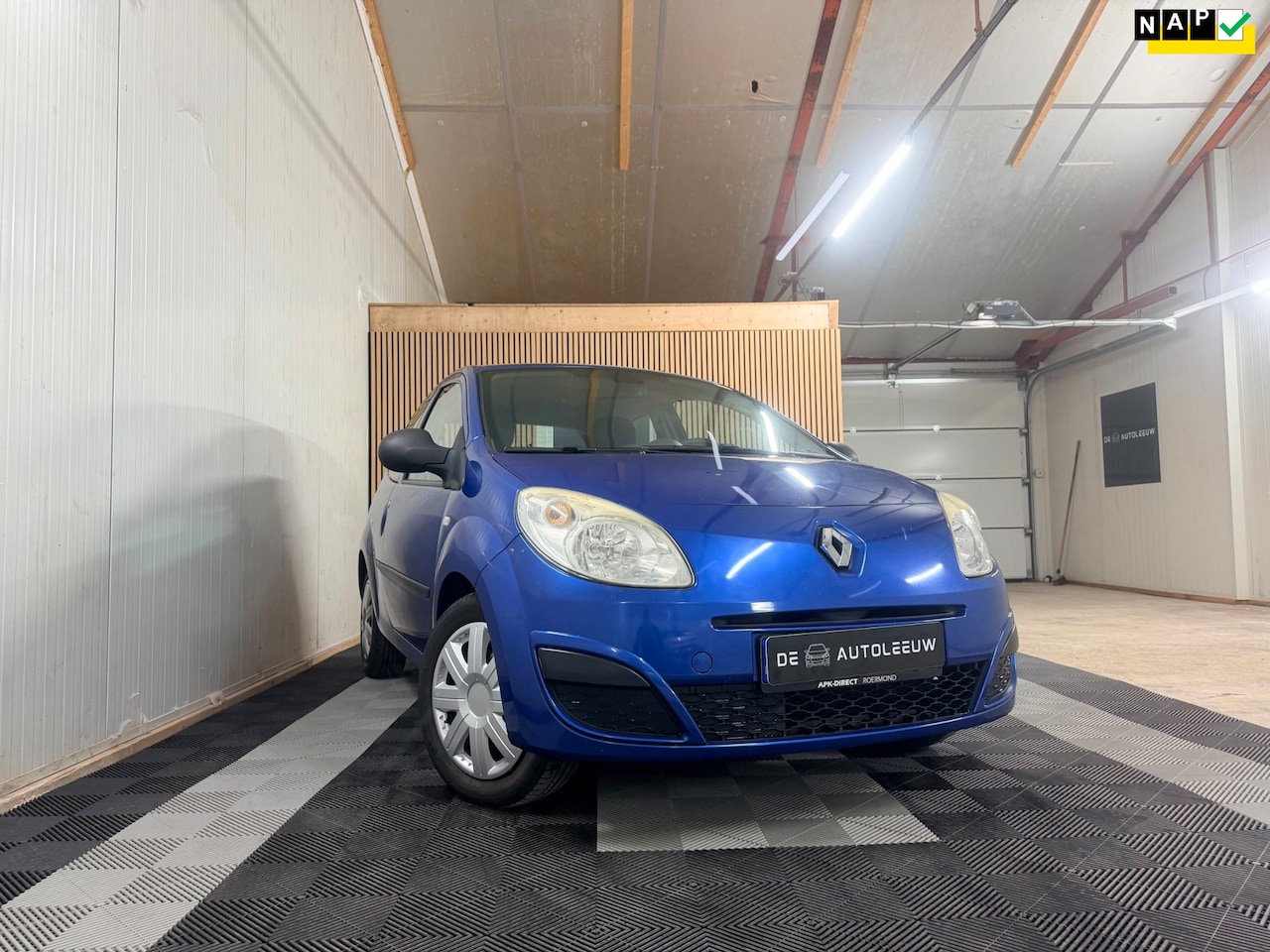 Renault Twingo - 1.2 Authentique | Airco | NAP | Distrubietieriem Vervangen - AutoWereld.nl