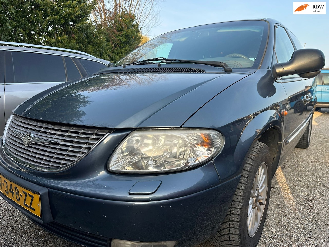 Chrysler Grand Voyager - 3.3i V6 LX AWD LPG G3 Grijs Kenteken Laag belasting Betrouwbaar Auto - AutoWereld.nl