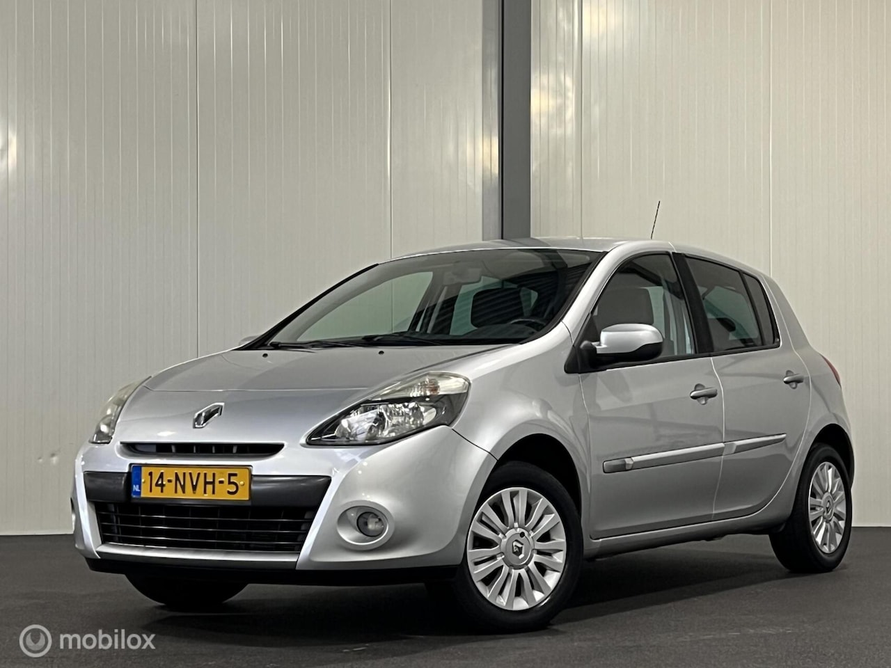 Renault Clio - 1.2 Collection 5-drs [ NAP 1ste eig. cruise ] - AutoWereld.nl
