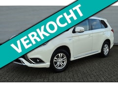 Mitsubishi Outlander - 2.4 PHEV Pure Trekhaak Navi
