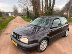 Volkswagen Golf - 2.0 GTI