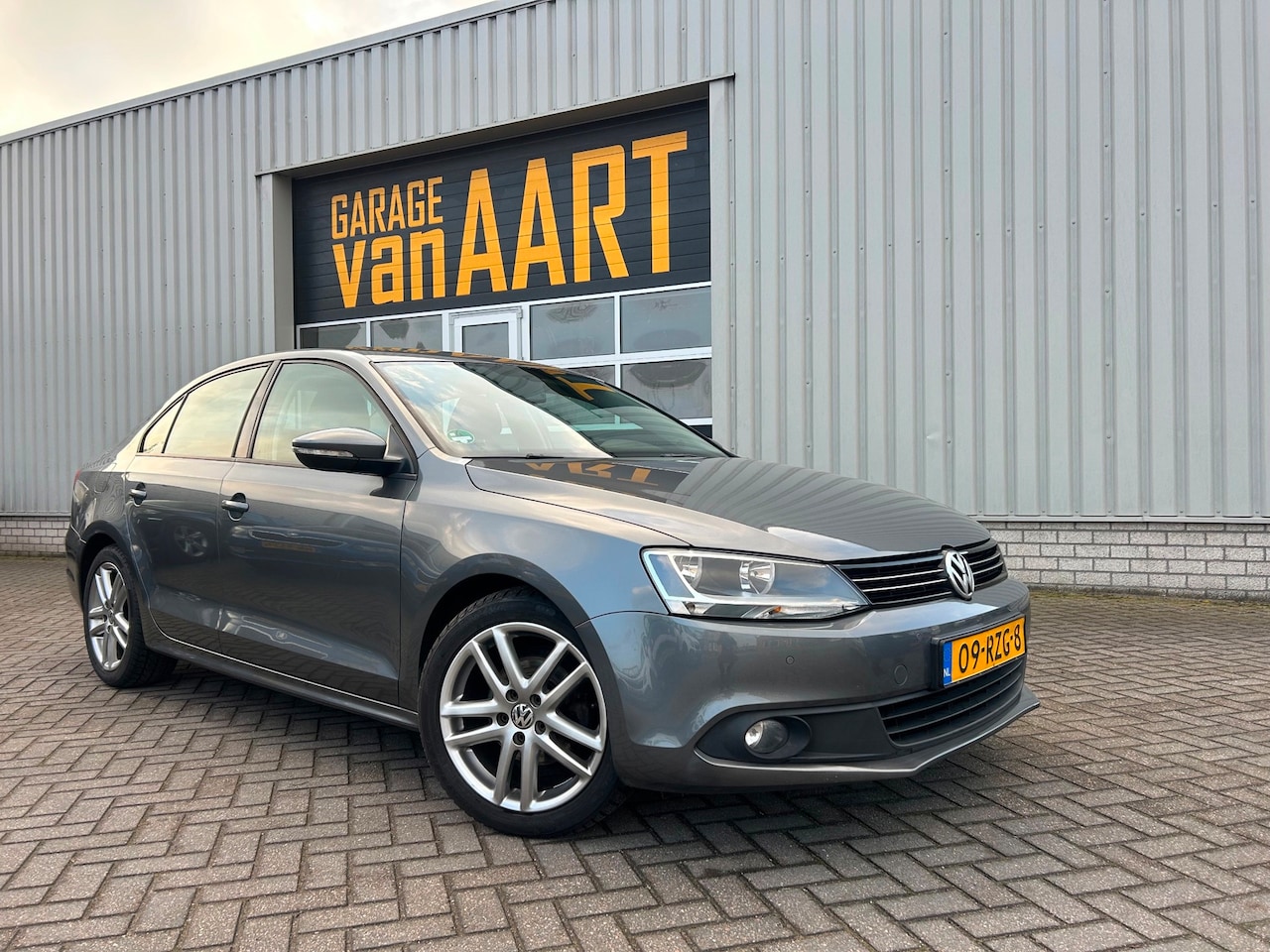 Volkswagen Jetta - 1.2 TSI Comfortline | NAVI | NETTE AUTO | PDC | CRUISE | - AutoWereld.nl
