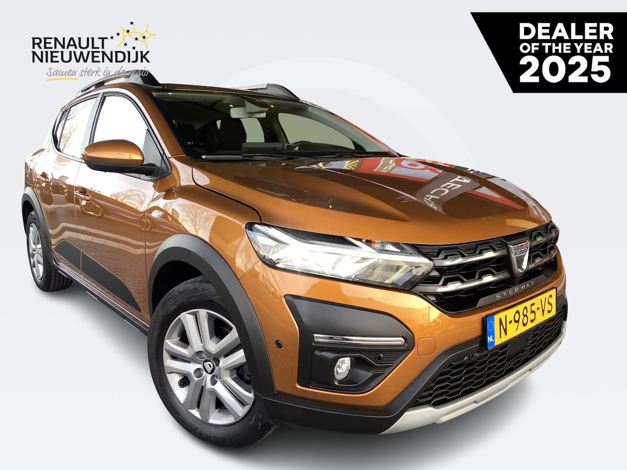 Dacia Sandero Stepway - 1.0 TCe 100 Bi-Fuel Comfort / TREKHAAK / LPG / NAVIGATIE / CLIMATE CONTROL / PDC + CAMERA - AutoWereld.nl