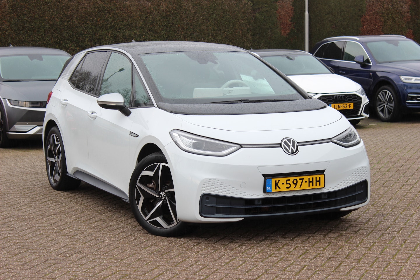 Volkswagen ID.3 - First Plus 58 kWh / SoH 91,2% / Camera / Keyless / Matrix LED / Interieurvoorverwarming / - AutoWereld.nl