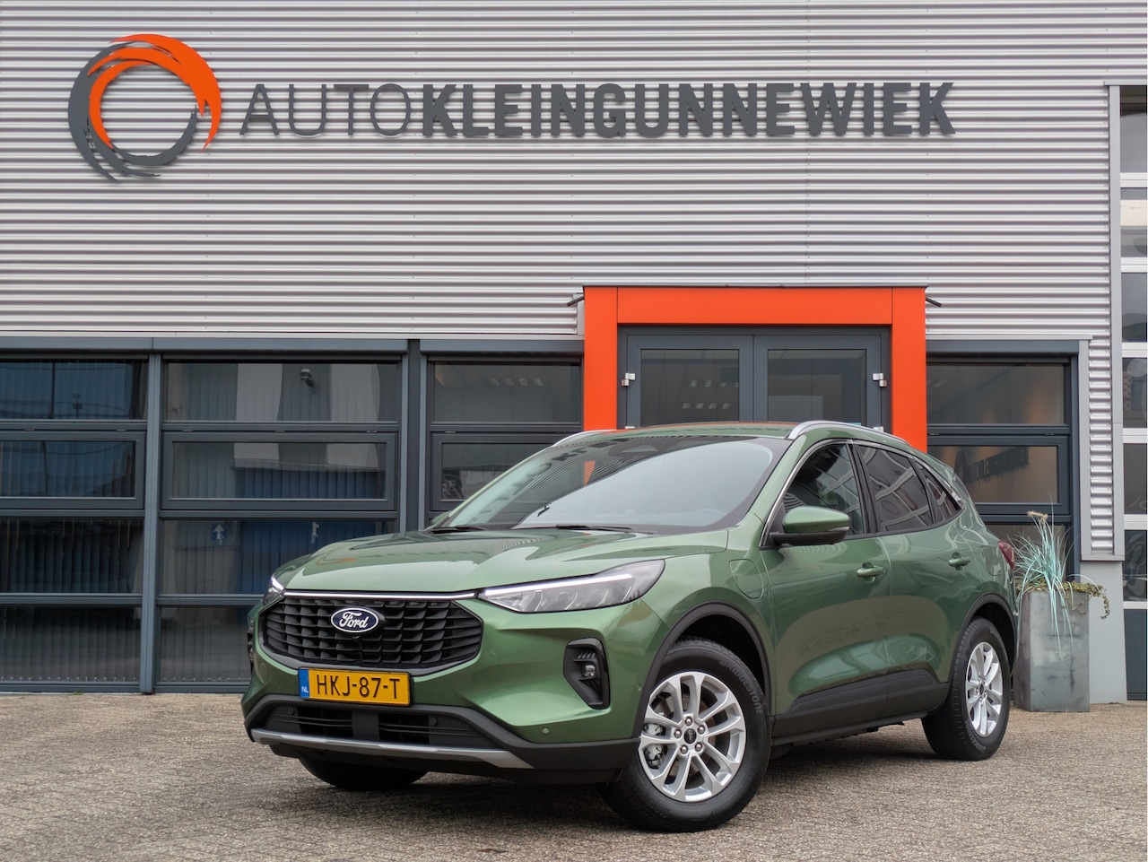 Ford Kuga - 2.5 PHEV Titanium / Trekhaak Eletrisch Wegklapbaar / Winter Pakket / Stoel, Stuur & Voorru - AutoWereld.nl
