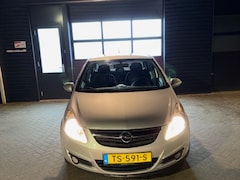 Opel Corsa - 1.2-16V Cosmo