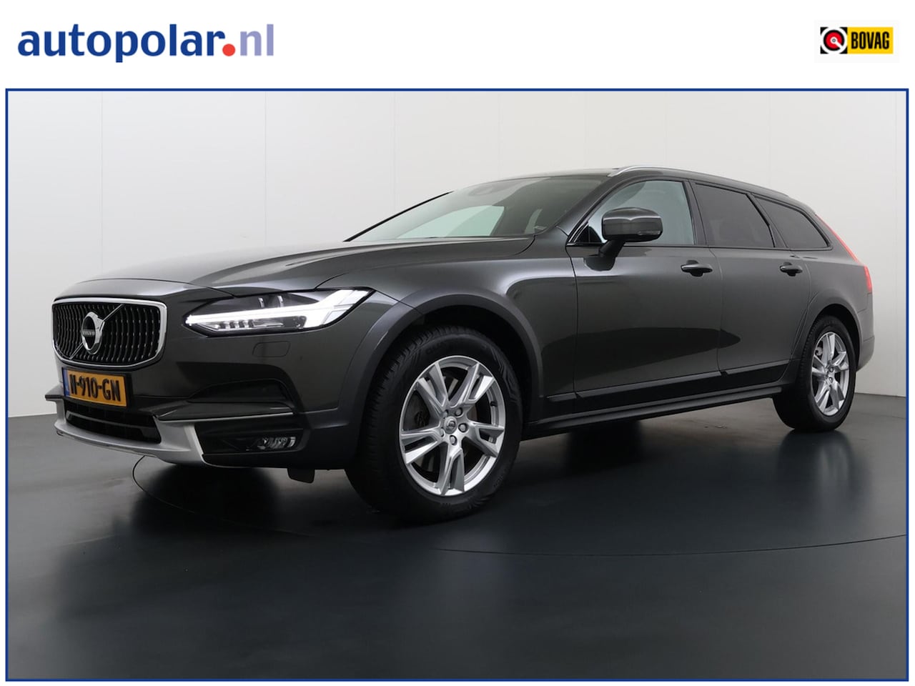 Volvo V90 Cross Country - 2.0 D4 Pro Trekhaak/Panodak/Head-Up etc. - AutoWereld.nl