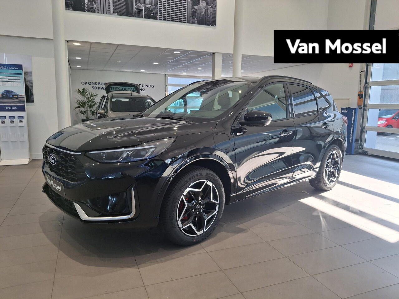 Ford Kuga - 2.5 PHEV ST-Line X | VOORRAADMODEL! | € 4.000,- KORTING! | PANORAMA DAK | ADAPTIEVE CRUISE - AutoWereld.nl