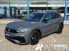 Volkswagen Tiguan - 1.4 TSI eHybrid R-Line | Trekhaak | Camera 360 | IQ.Light | Black Style | LMV19" | 1e eig.