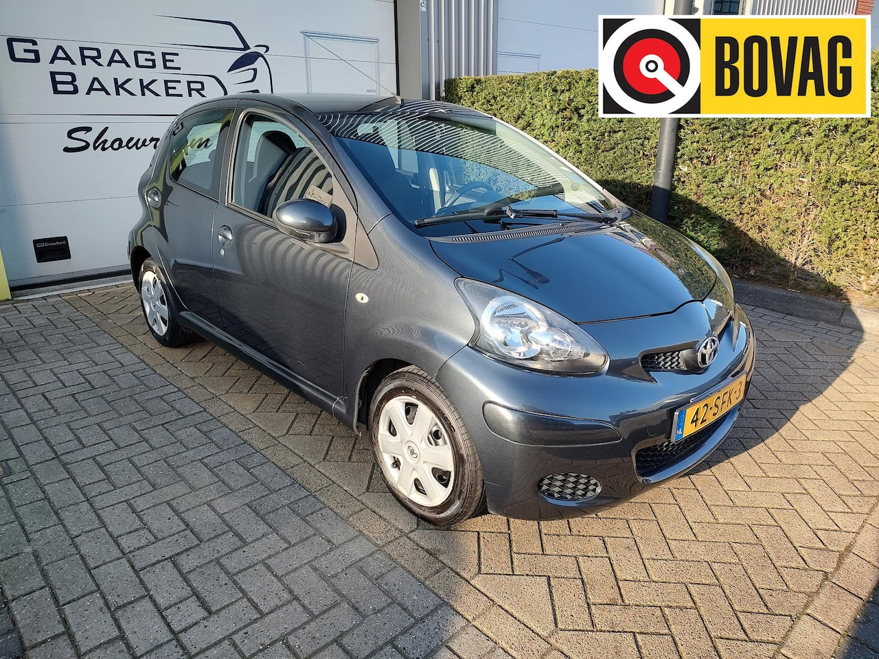 Toyota Aygo - 1.0-12V Comfort Navigator Automaat Airco Navigatie Nieuwe APK - AutoWereld.nl