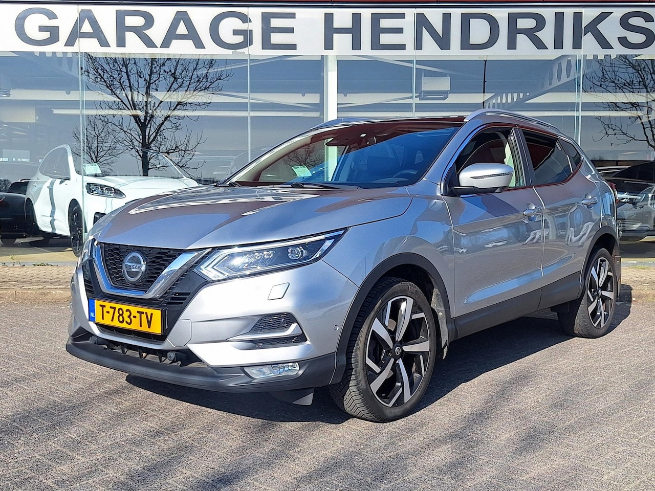 Nissan Qashqai - 1.3 DIG-T Tekna DCT Automaat | Panodak | Trekhaak | LED | 360Cam | Climate | Navi  | All S - AutoWereld.nl