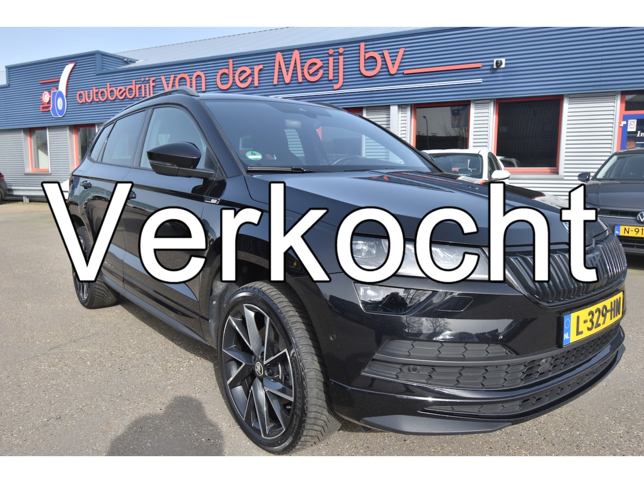 Skoda Karoq - 1.5 TSI ACT Sportline Business 1.5 TSI ACT Sportline Business , TREKHAAK , ST+STUUR VERW , VIRTUAL COCKPIT - AutoWereld.nl