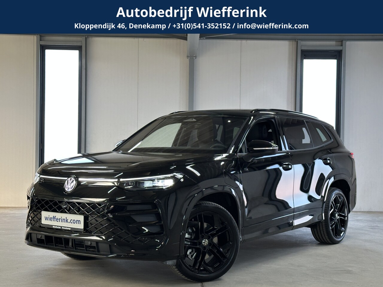Volkswagen Tayron - 1.5 eHybrid R-Line Edition | Pano | Black pack | Leder | IQ | Trekhaak | - AutoWereld.nl