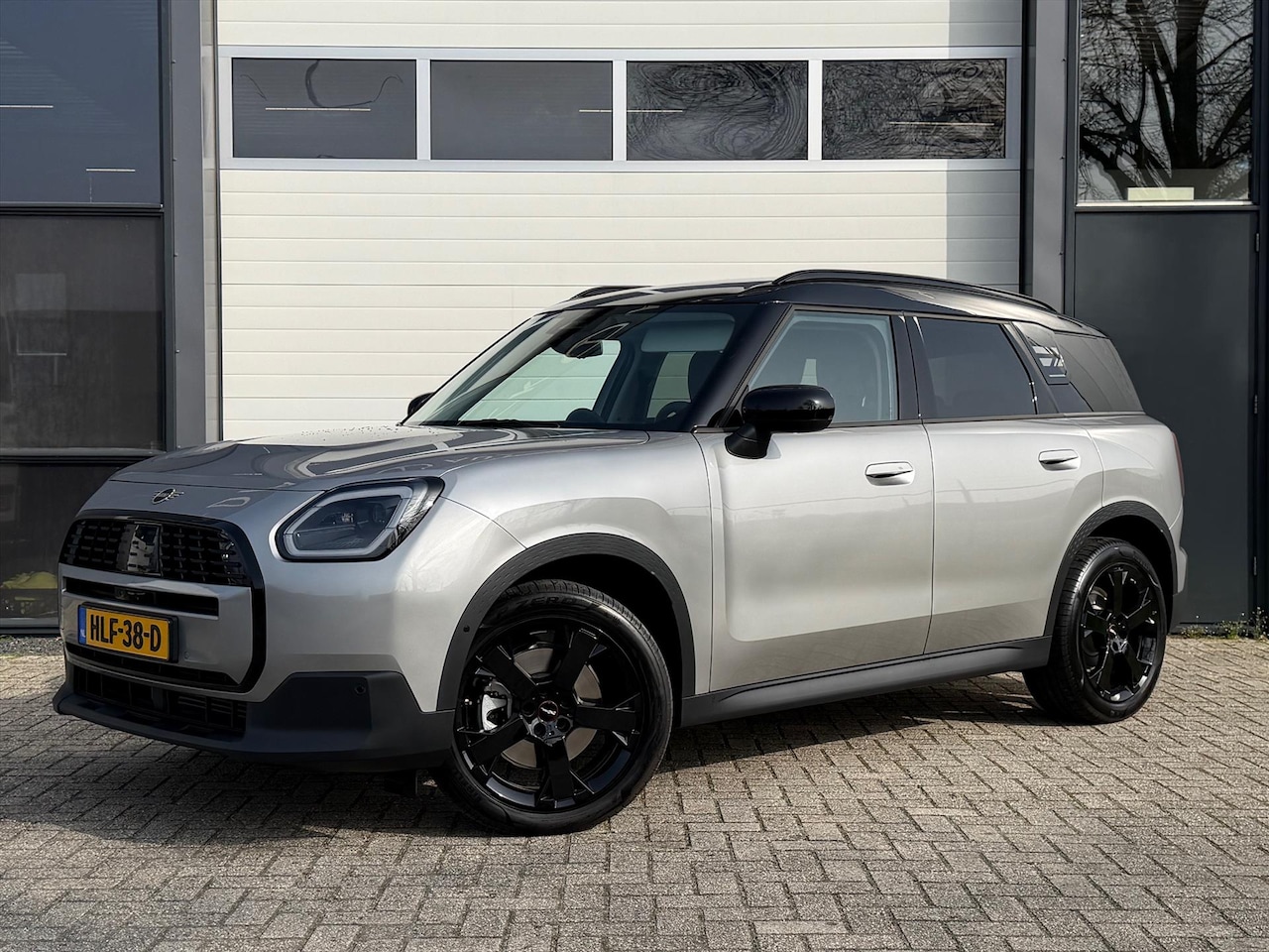 MINI Countryman - Mini (u25) 170pk Aut Classic M Pano 19"JCW - AutoWereld.nl