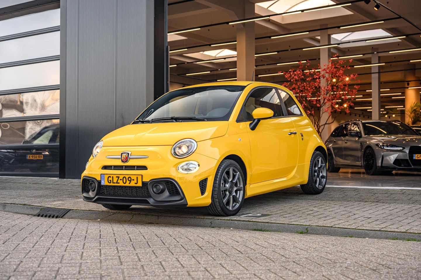 Abarth 595 - 1.4 T-Jet Abarth 595 |carplay|Yellow|Led|Garantie - AutoWereld.nl