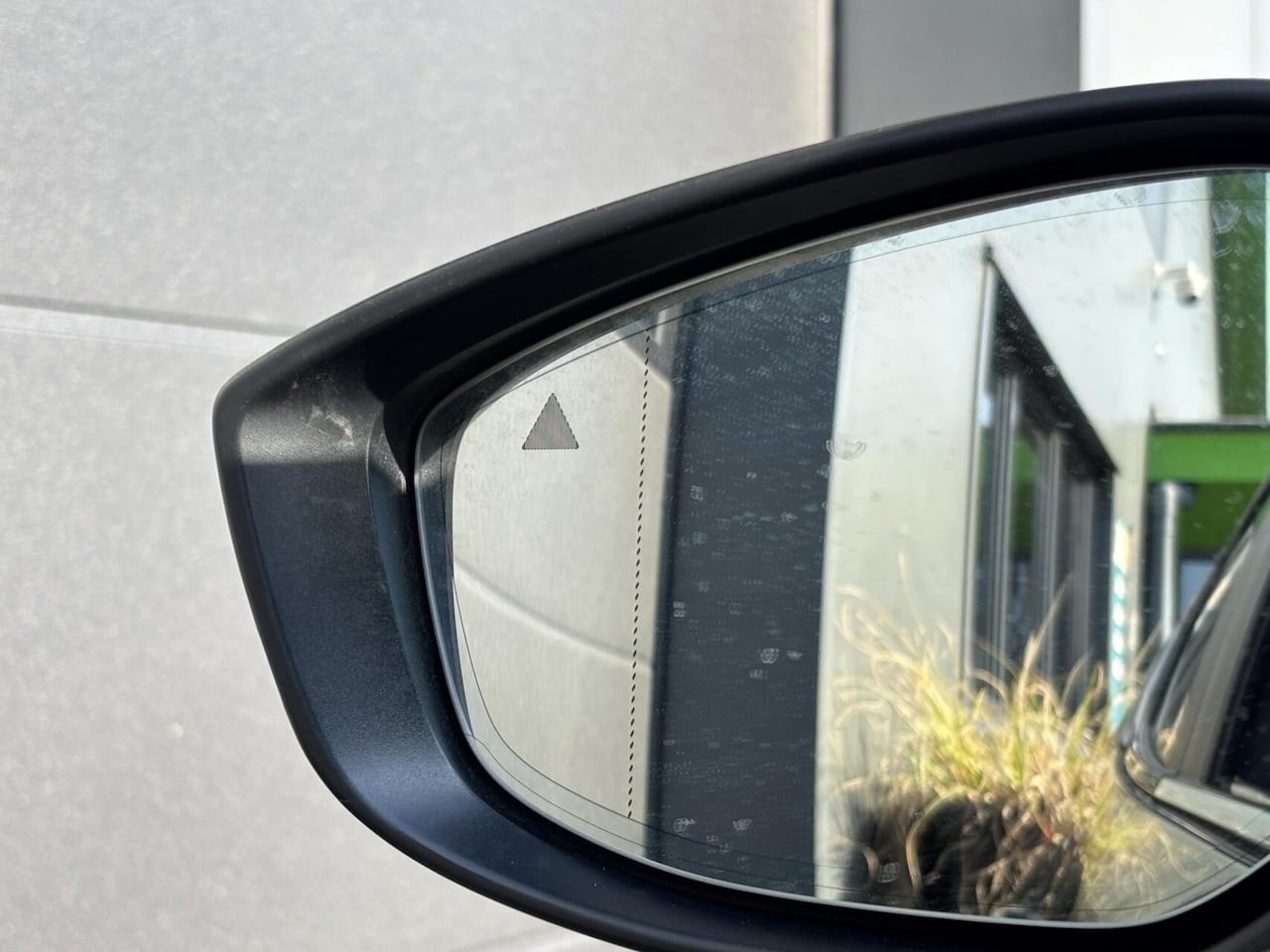 Mazda 3 - 2.0 e-SkyActiv-G M Hybrid 122 Luxury AppleCarPlay/ AndroidAuto/ stuurwielverwarming/ stoel