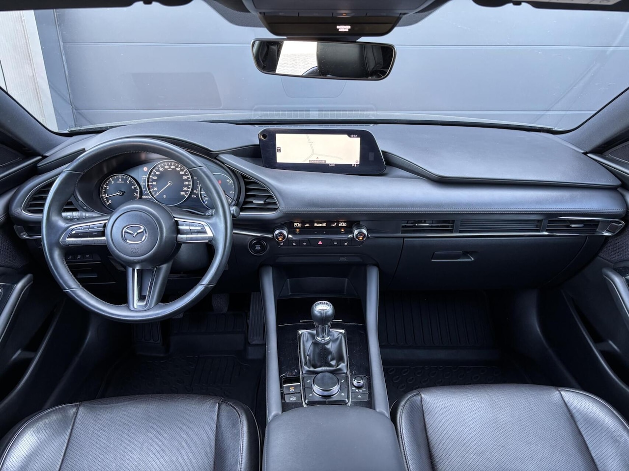 Mazda 3 - 2.0 e-SkyActiv-G M Hybrid 122 Luxury AppleCarPlay/ AndroidAuto/ stuurwielverwarming/ stoel