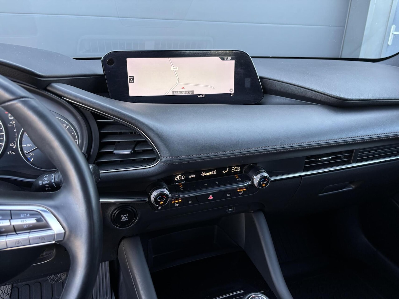 Mazda 3 - 2.0 e-SkyActiv-G M Hybrid 122 Luxury AppleCarPlay/ AndroidAuto/ stuurwielverwarming/ stoel