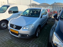 Volkswagen Polo - 1.6-16V Cross