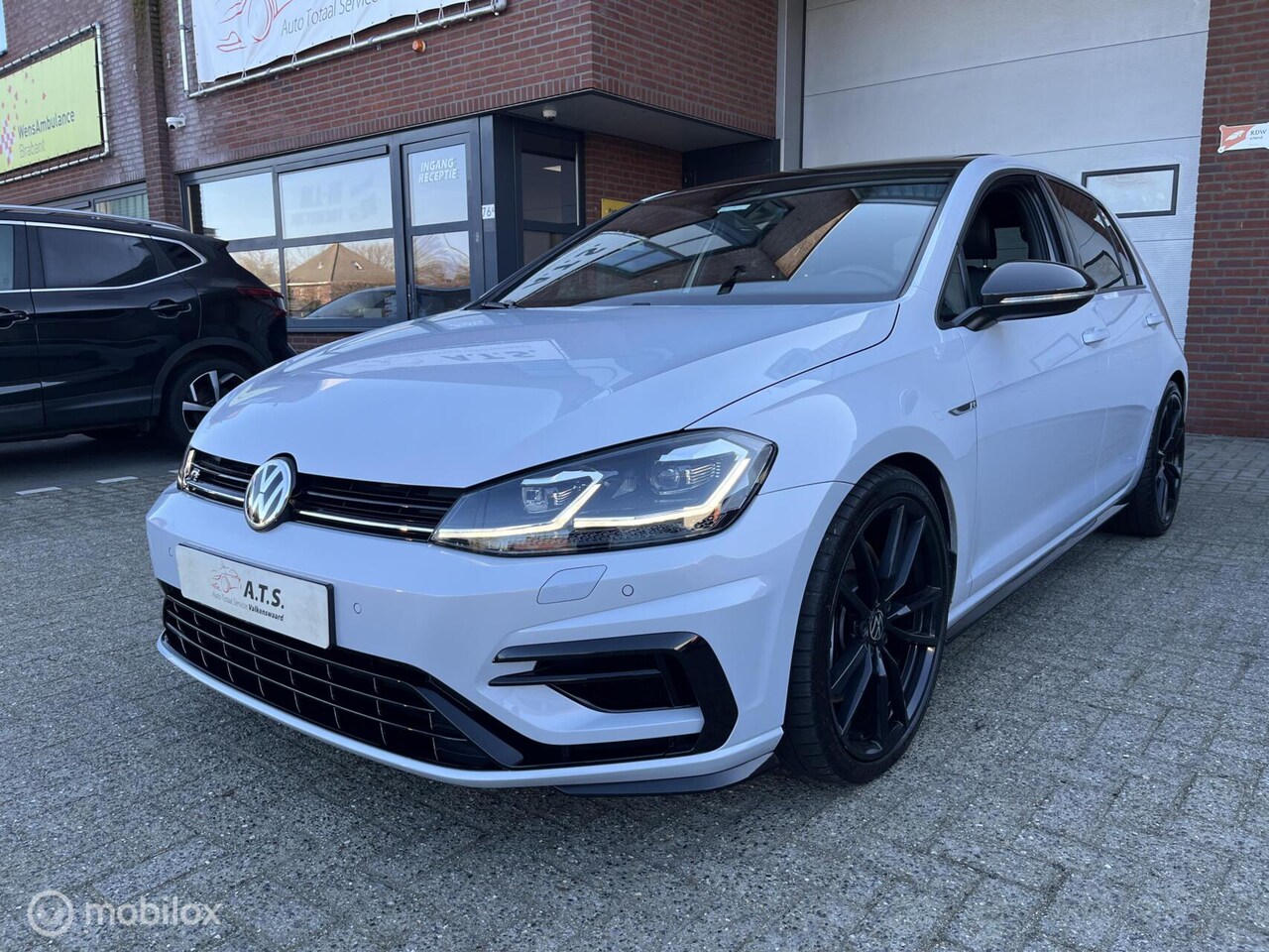 Volkswagen Golf - 2.0 TSI 4Motion R PANO-DAK*DYNAUDIO*LED*ACC* - AutoWereld.nl