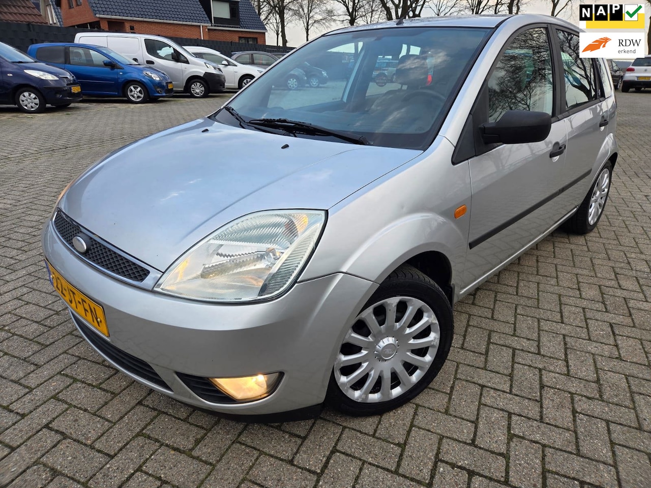 Ford Fiesta - 1.6-16V Ghia 5 Drs 2002. Airco. Inruilkoopje! APK 09-2026 - AutoWereld.nl