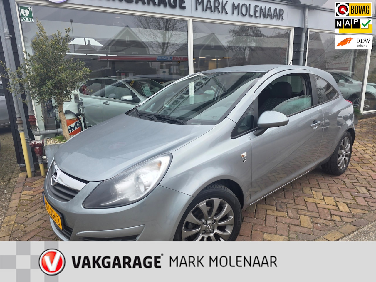 Opel Corsa - 1.4-16V '111' Edition 1.4-16V '111' Edition,automaat,lage km - AutoWereld.nl