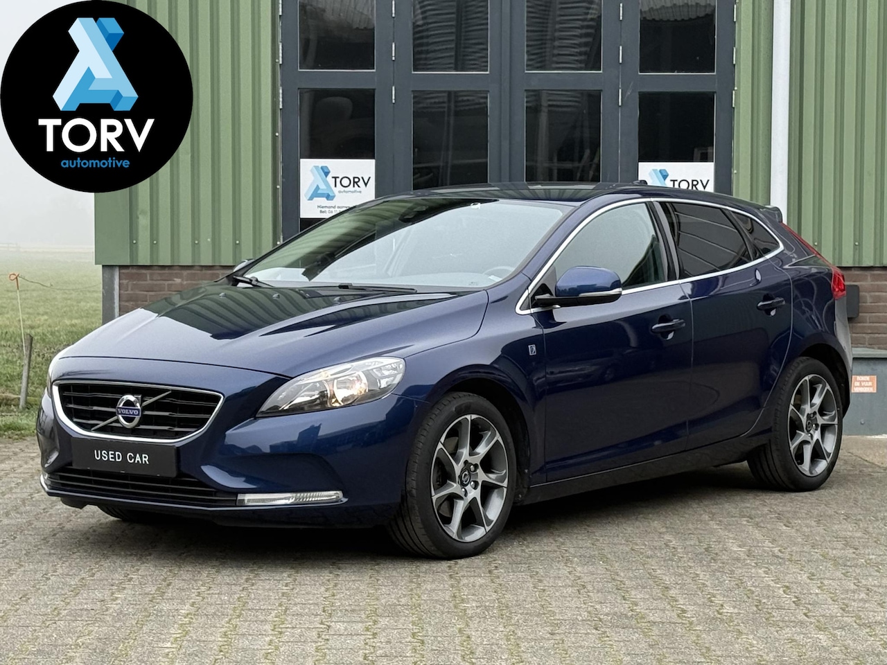 Volvo V40 - 2.0 T3 Ocean Race | Leder | Parkeersensoren | 1e eigenaar | Trekhaak | - AutoWereld.nl
