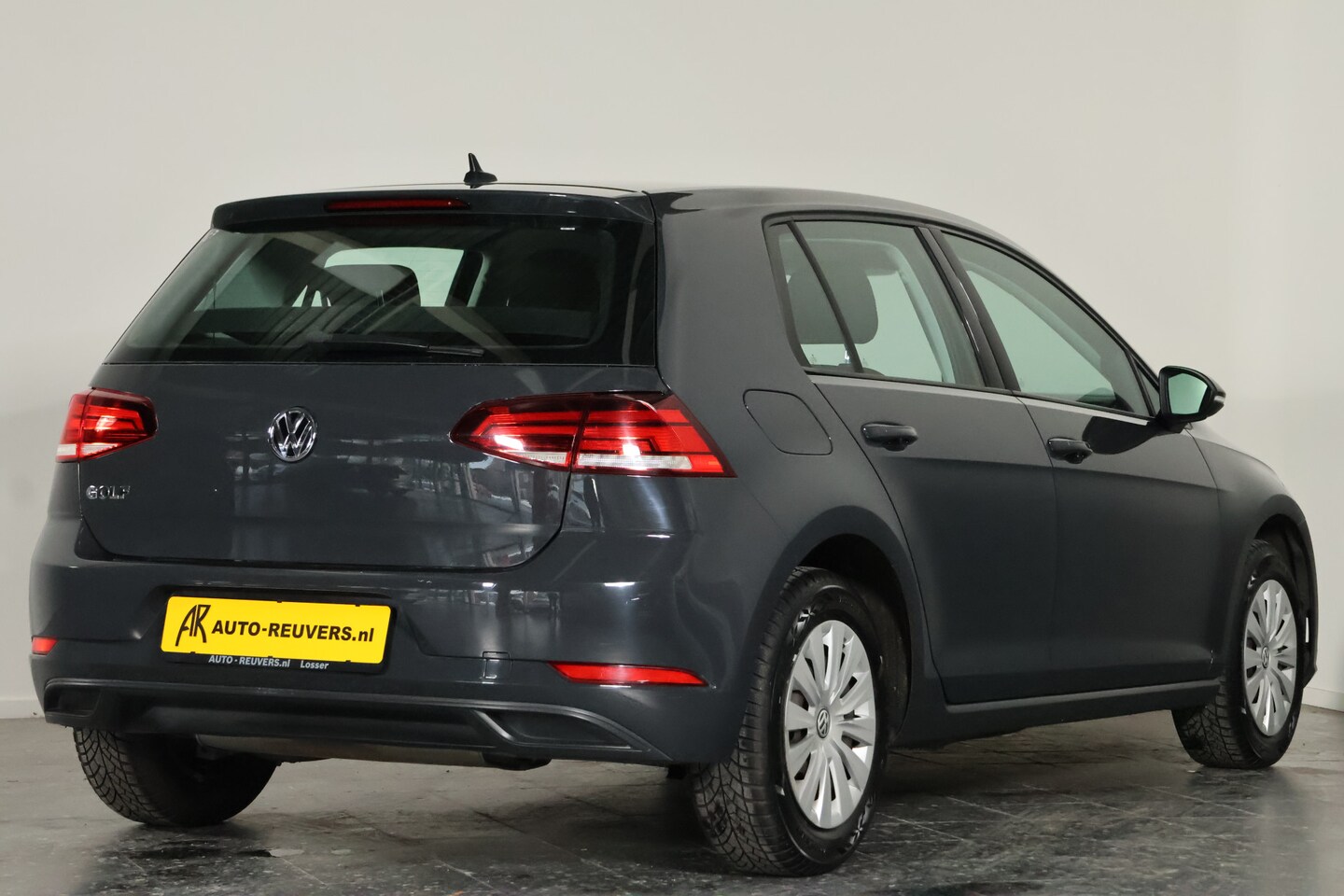 Volkswagen Golf - 1.0 TSI Trendline / CarPlay / Clima / 5 Deurs - AutoWereld.nl