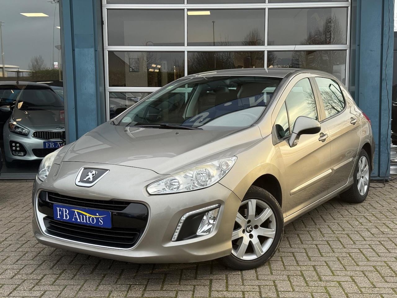 Peugeot 308 - 1.6 VTi Première Airco Lmv - AutoWereld.nl
