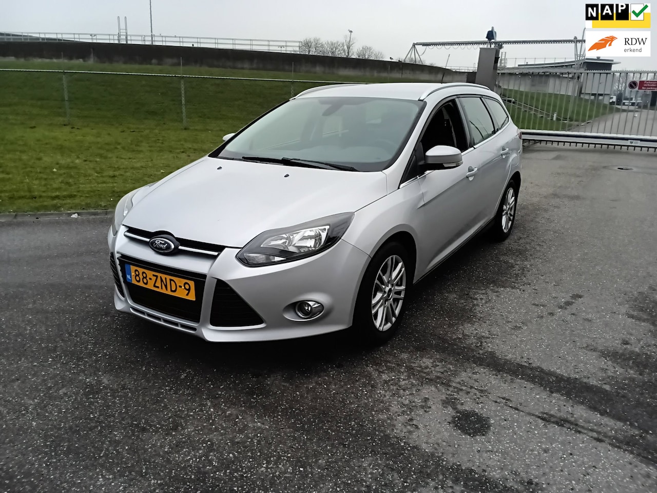 Ford Focus Wagon - 1.0 EcoBoost Titanium NIEUWE DISTRIBUTIE!! - AutoWereld.nl