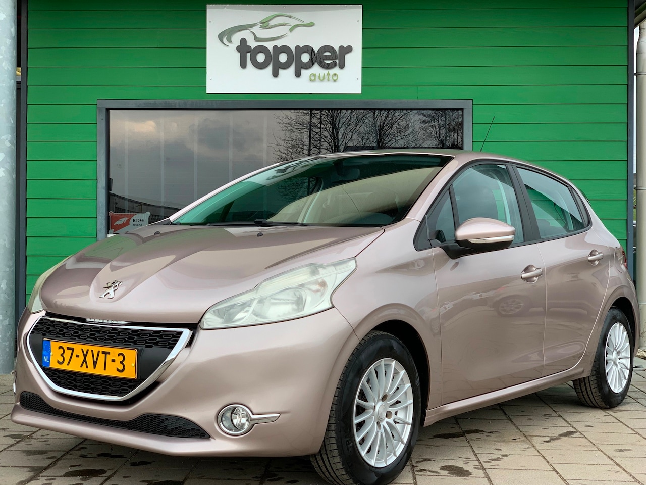 Peugeot 208 - 1.2 VTi Active|1e Eigenaar!|52.961KM|Navigatie| - AutoWereld.nl