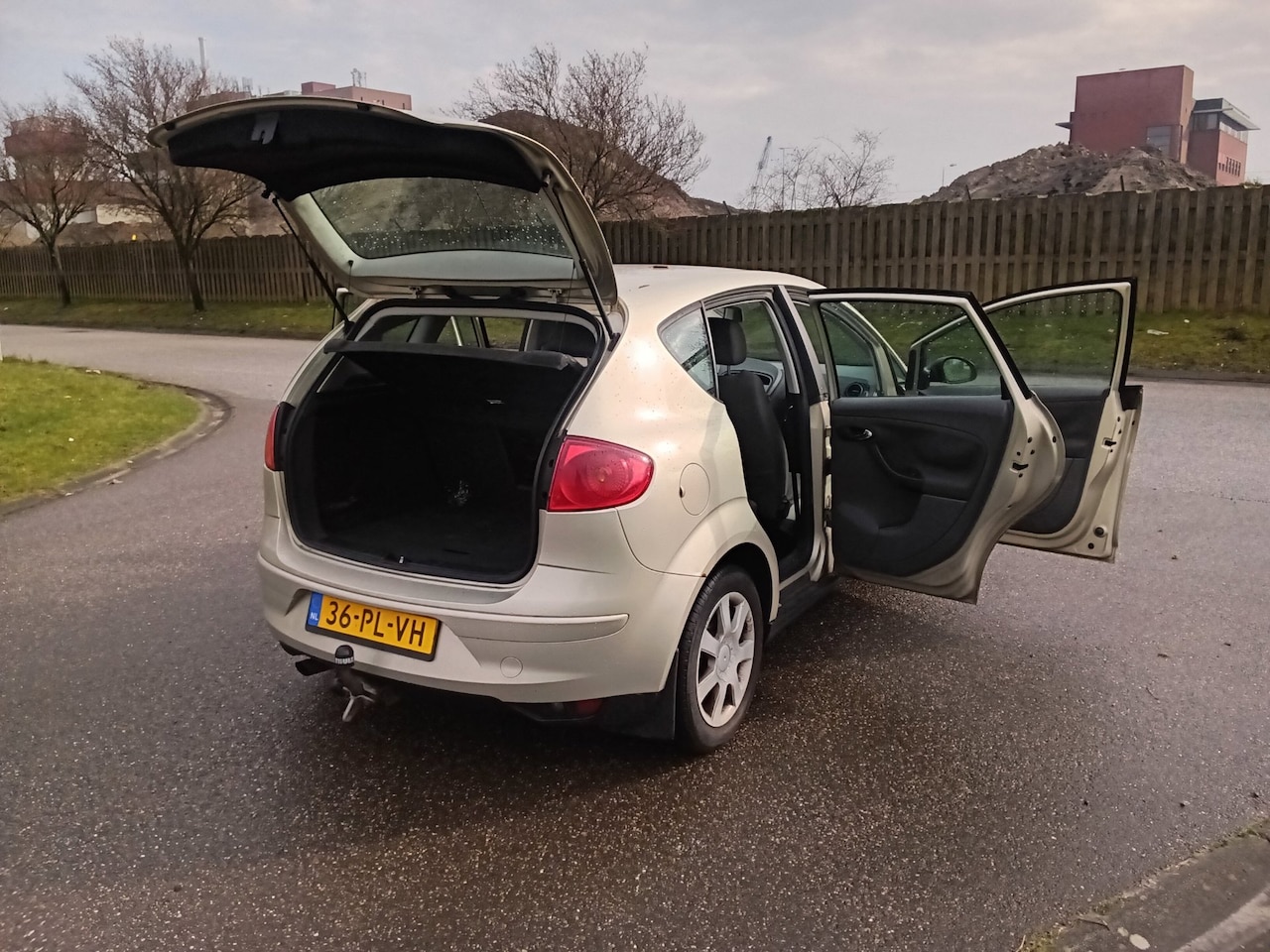 SEAT Altea - 1.6 Stylance ZOMEEPRIJS