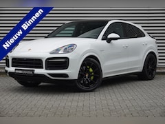 Porsche Cayenne Coupé - 3.0 E-Hybrid | Sport Chrono | Pano | Alcantara | Luchtvering | HUD | Memory | 360 |