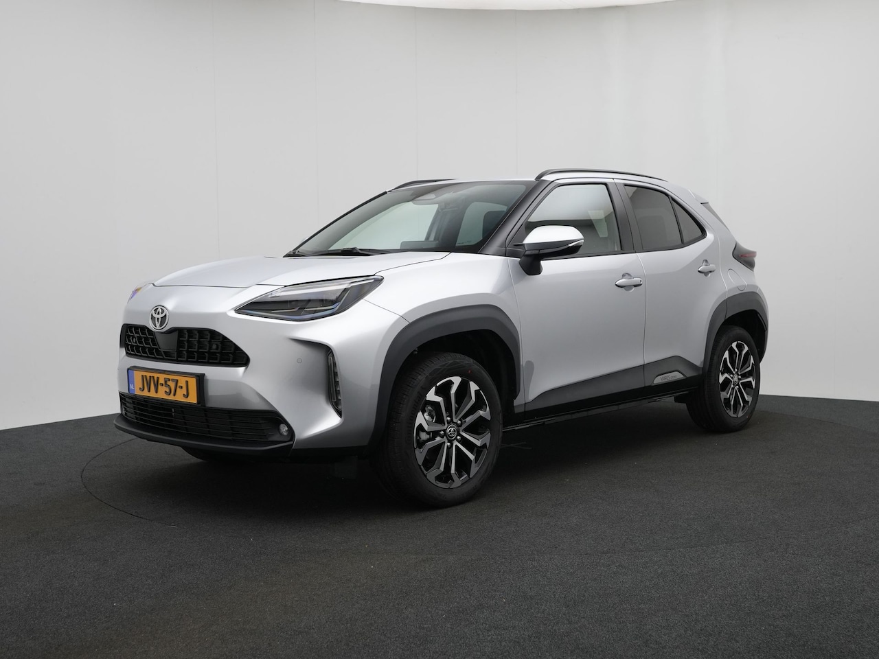 Toyota Yaris Cross - 1.5 Hybrid 130 Dynamic stoel/ stuurverwarming || dode hoek detectie - AutoWereld.nl