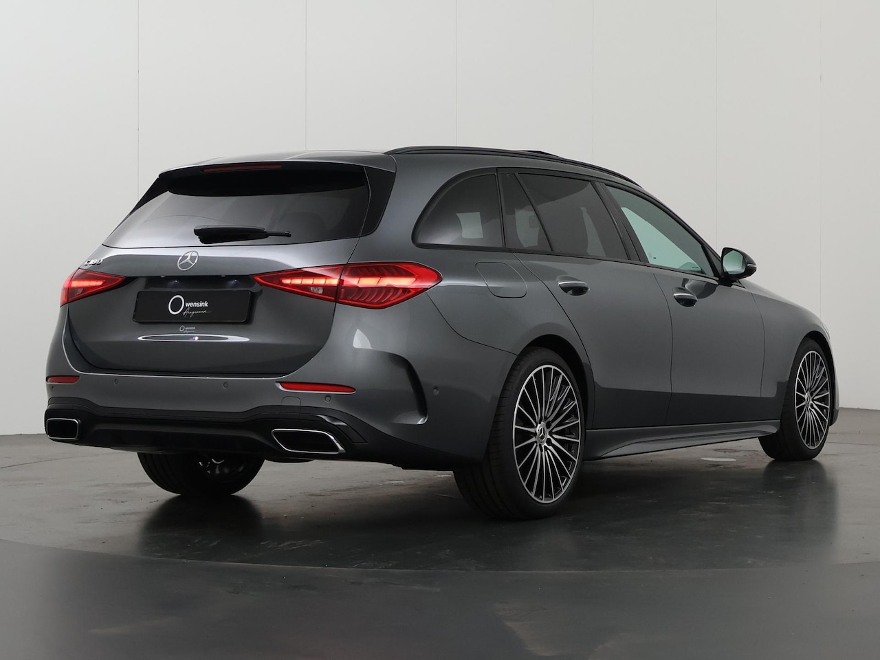 Mercedes-Benz C-klasse Estate - 180 Star Edition AMG Line | Panorama dak | Stoel ventilatie | Digital Light | Night | Dode - AutoWereld.nl