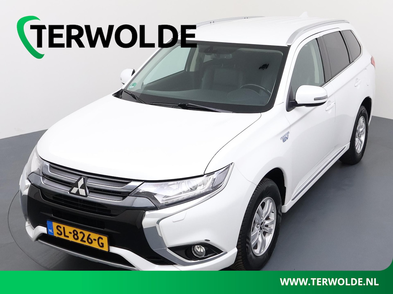 Mitsubishi Outlander - 2.0 PHEV Pure | Trekhaak | Parkeercamera | Apple Carplay/Android Auto | - AutoWereld.nl