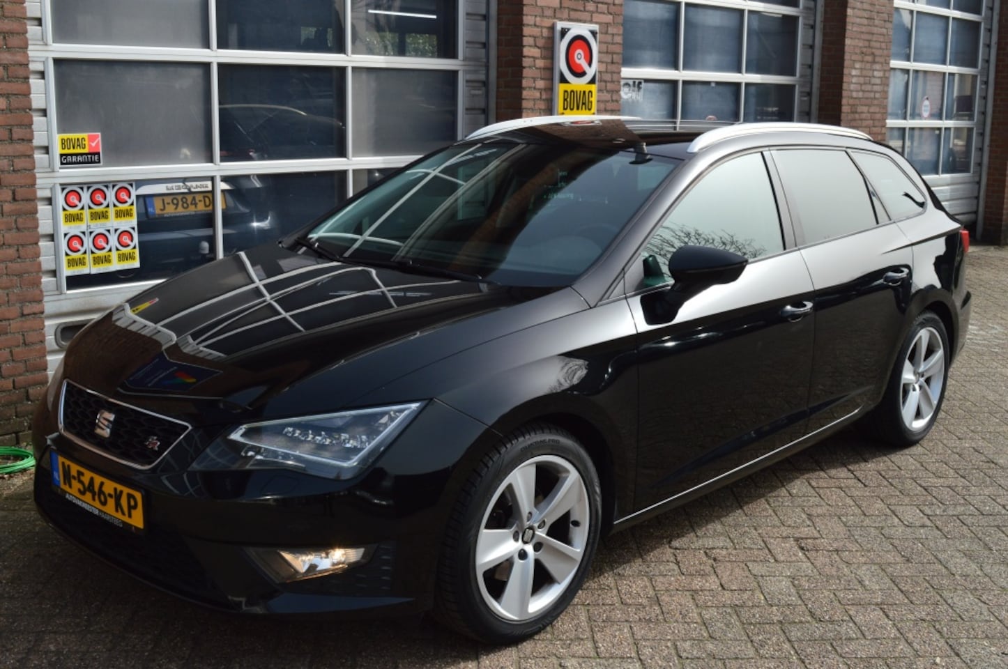SEAT Leon ST - 1.4 TSI ACT FR Dyn. Navigatie, Led, Cruise, Pdc - AutoWereld.nl