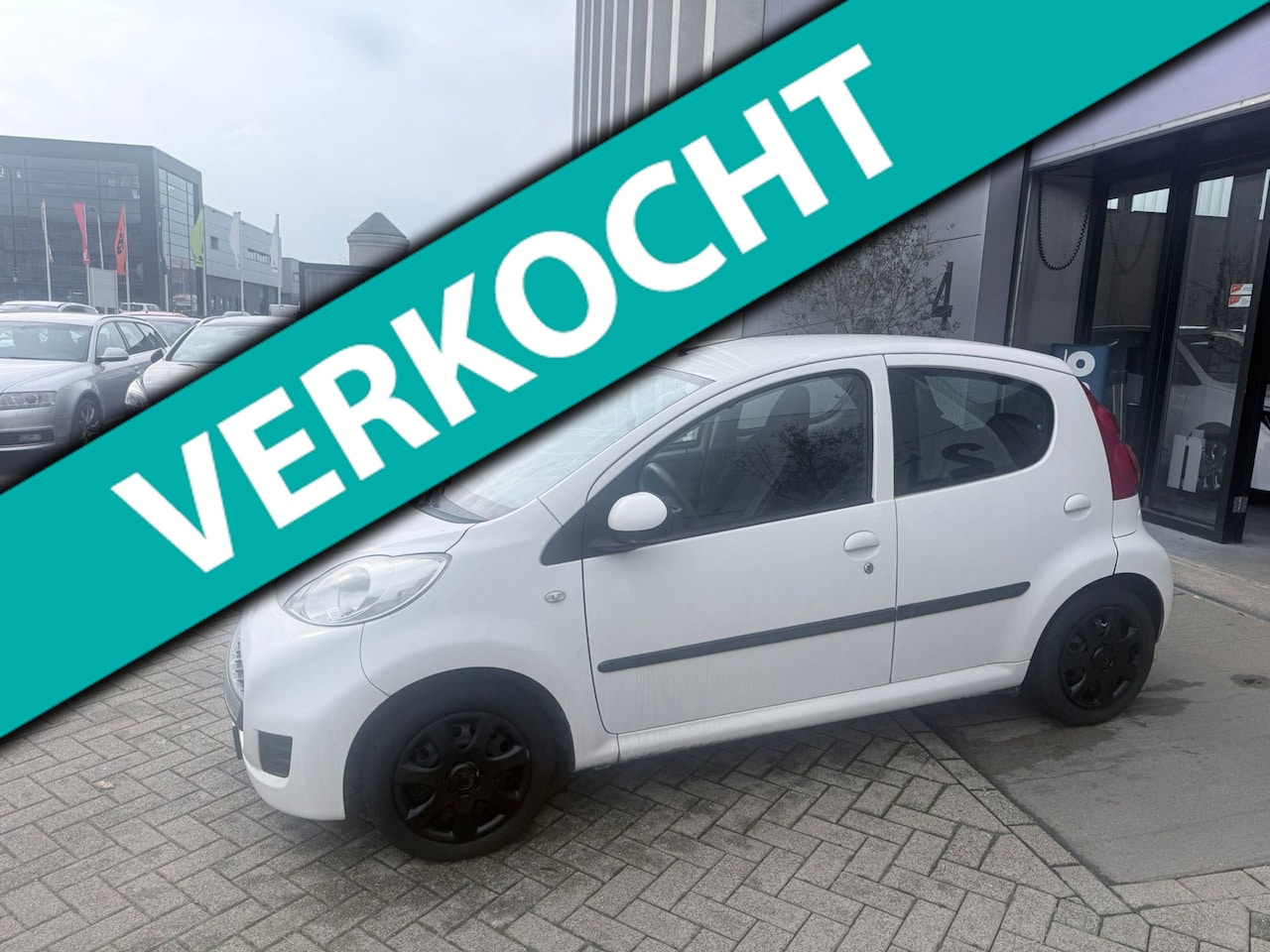 Peugeot 107 - 1.0-12V XS 5deurs! AIRCO! CARPLAY! NAP! INRUIL MOGELIJK! - AutoWereld.nl
