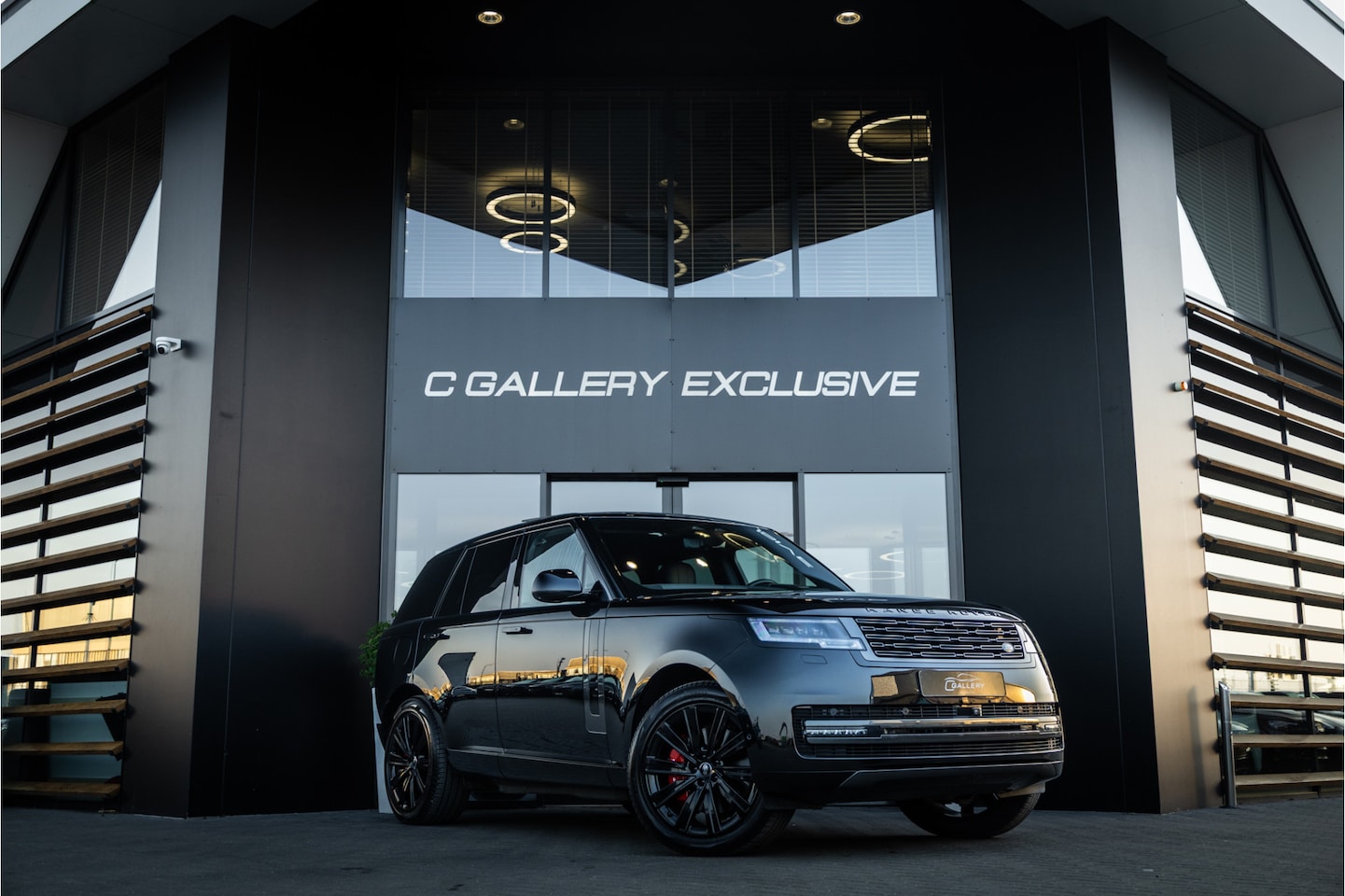 Land Rover Range Rover - 3.0 P460e HSE PHEV - Panorama | Memory | 4x Stoelkoeling | Elek. Trekhaak - AutoWereld.nl