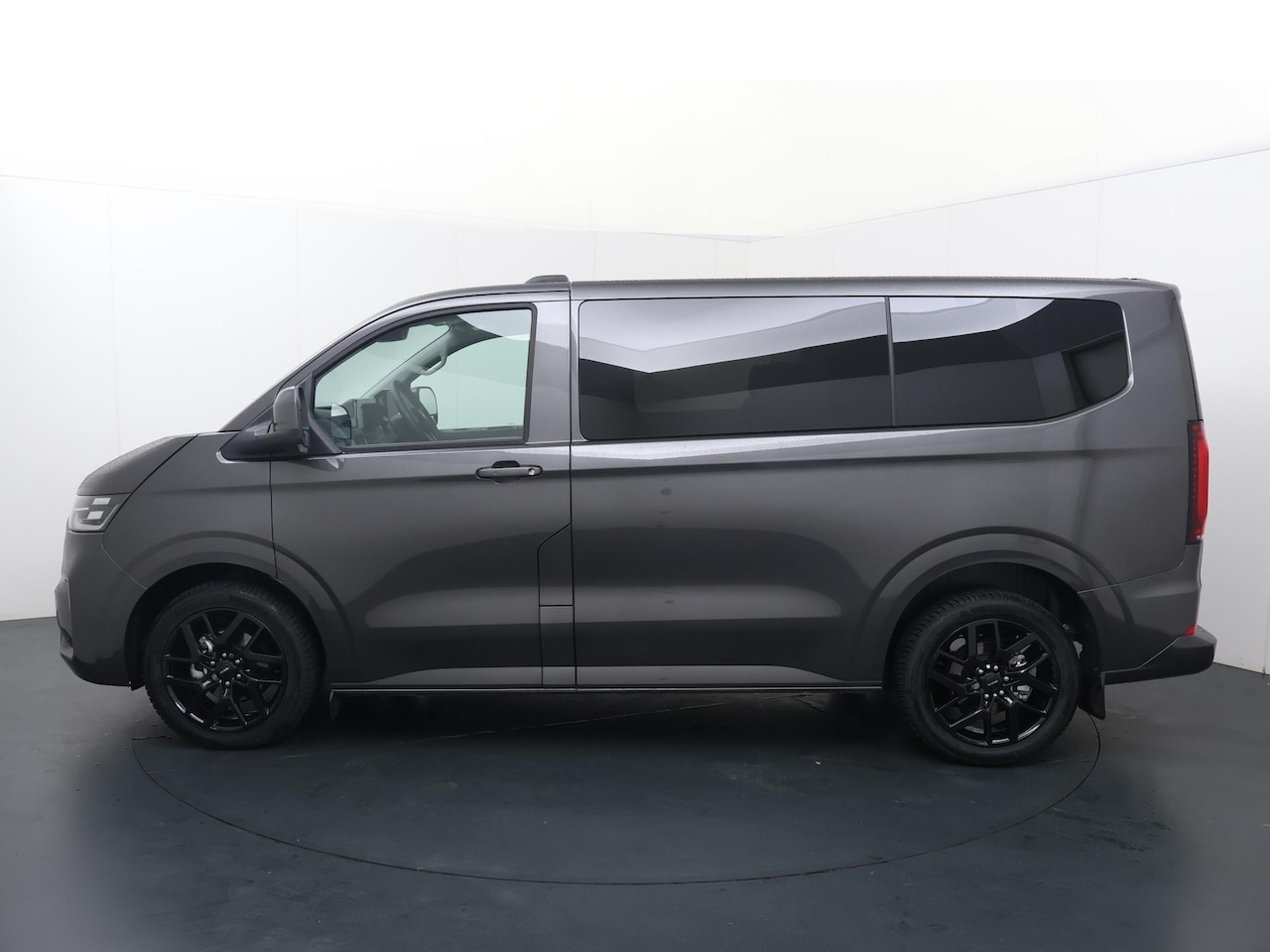 Volkswagen Transporter - 2.0 TDI L1H1 28 Bulli 150Pk Automaat 8-Traps | Dubbele Cabine | BPM-vrij | 5-Persoons Comf - AutoWereld.nl