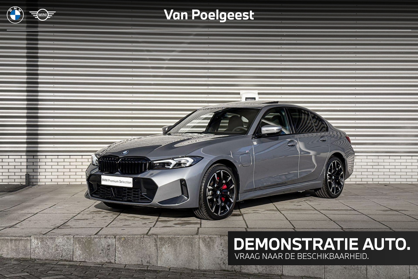 BMW 3-serie - Sedan 330e M Sportpakket Pro / Comfort Pack / Elektrisch glazen schuif-/kanteldak / HiFi S - AutoWereld.nl