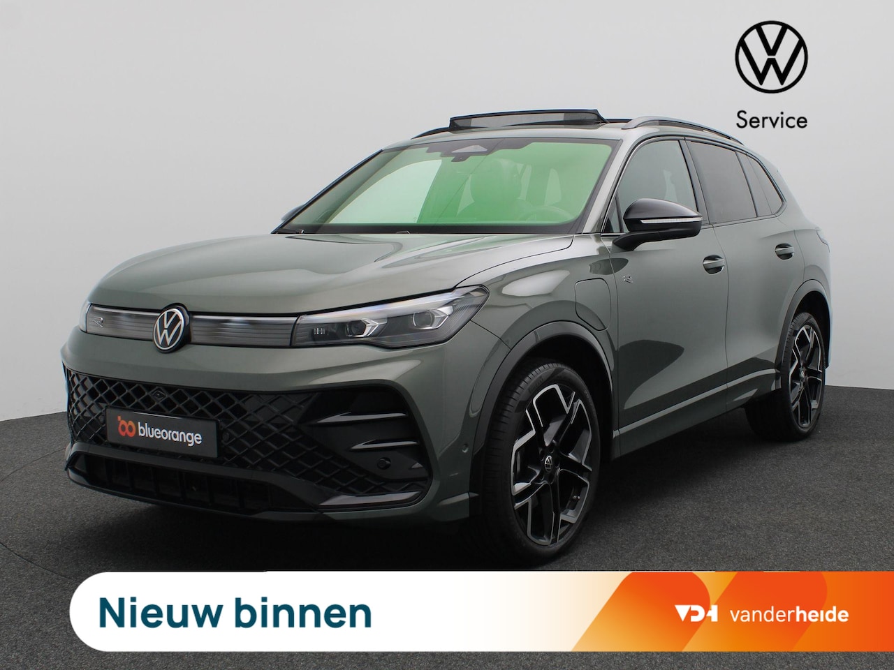 Volkswagen Tiguan - 1.5 eHybrid R-Line Edition 272PK DSG SOH 100%, Pano-Schuifdak, Trekhaak, 20" LM Velgen, Le - AutoWereld.nl