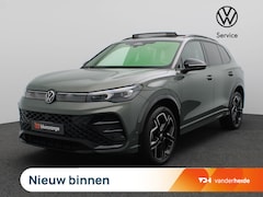 Volkswagen Tiguan - 1.5 eHybrid R-Line Edition 272PK DSG SOH 100%, Pano-Schuifdak, Trekhaak, Black Style, 20"