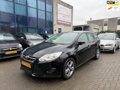 Ford Focus Wagon - 1.0 EcoBoost Edition Trekhaak, APK 01/27