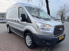 Ford Transit - 330 2.0 TDCI 170pk Euro 6 L2 H2 Trend Airco, Navigatie, Camera, 3 Zits