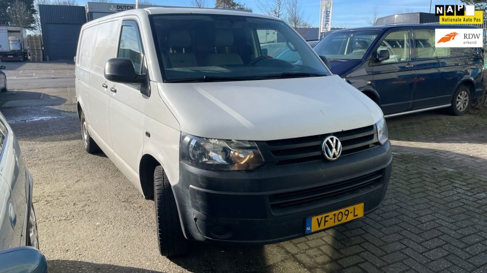 Volkswagen Transporter - 2.0 TDI L2H1 Nap,Trekhaak, Apk, 3 pers. Marge Auto - AutoWereld.nl