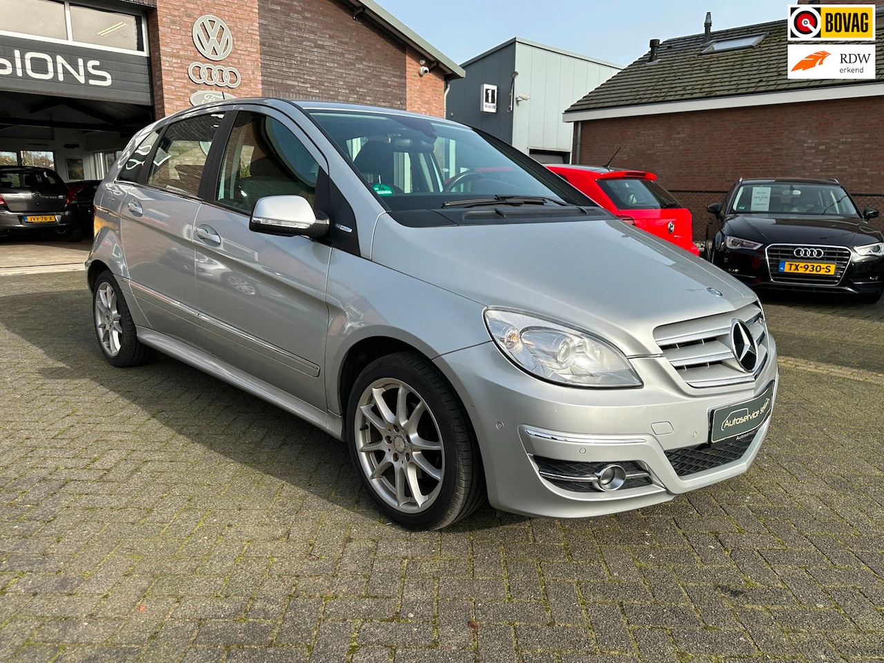 Mercedes-Benz B-klasse - 180 Blue Efficiency. Business Class. Airco. Navi. Trekhaak. - AutoWereld.nl
