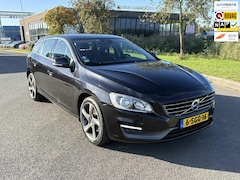 Volvo V60 - 1.6 T3 Momentum, Aut, Trekhaak, Navi, Pdc, Lmv, Cruise, Bluetooth, Geen import, Nap, Volle